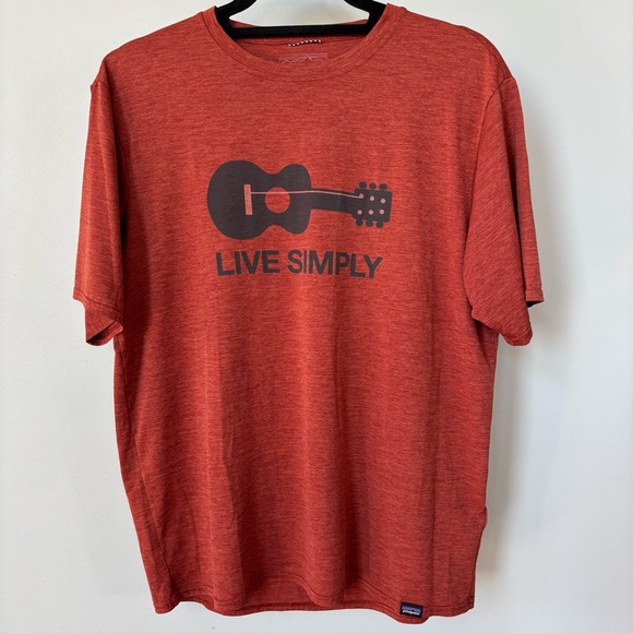Patagonia Capilene Live Simply Guitar Decal Short Sleeve Shirt Size M - Picture 1 of 6